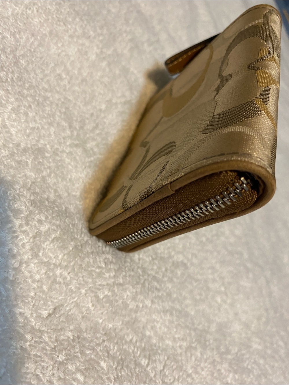 Coach Card Wallet - Picture 10 of 11